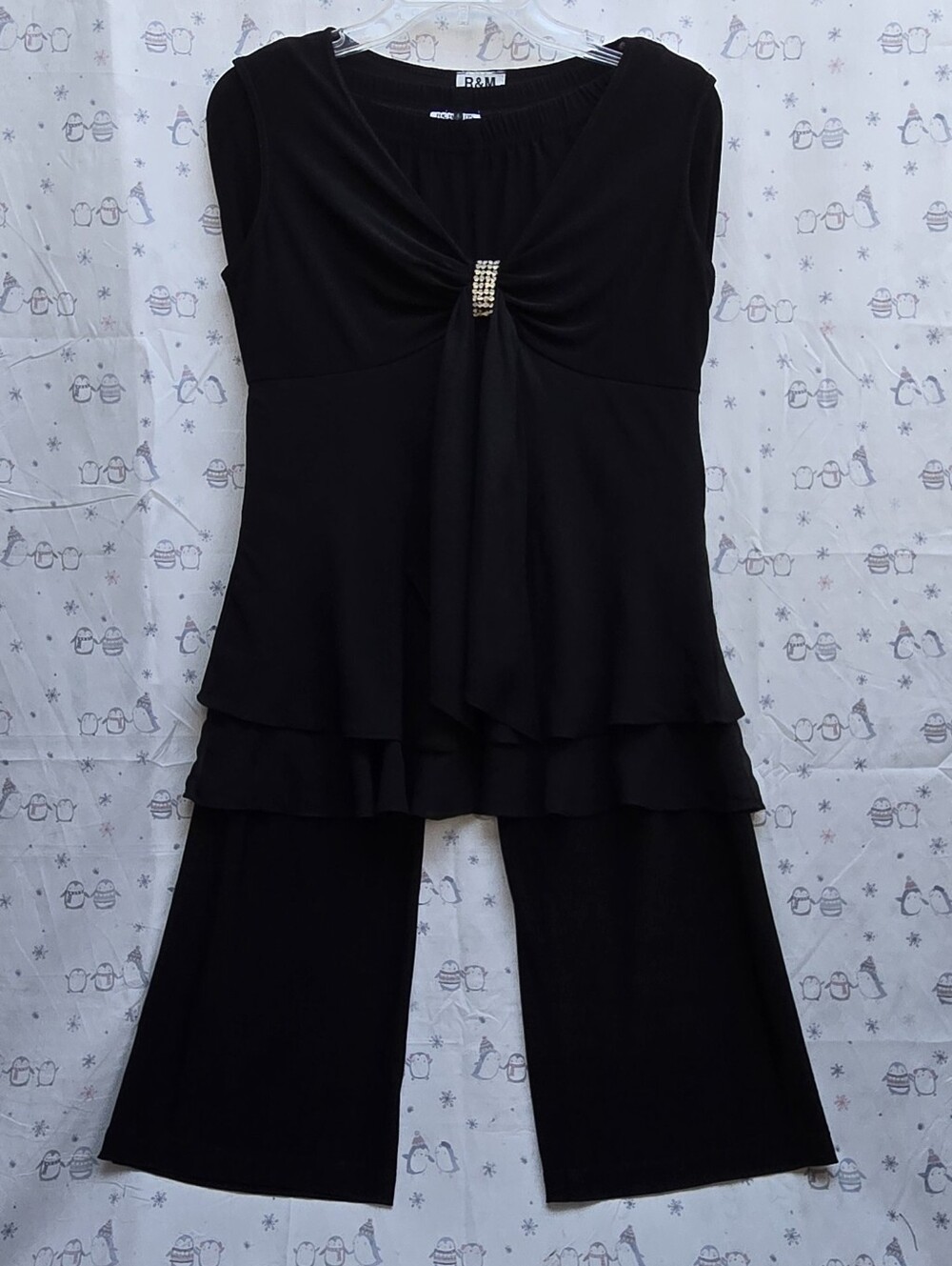 R&M Richards Petite Black Sleeveless Ruffle Tunic with Wide-Leg Pants. 8P
